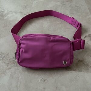 Lululemon belt bag